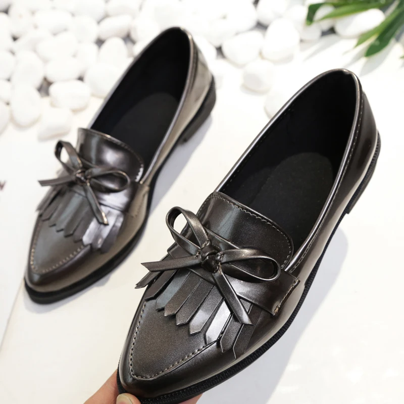 

2019 New Shoes Woman Casual Tassel Bow Pointed Toe Black Oxford Shoes for Women Flats Comfortable Slip on Women Shoes