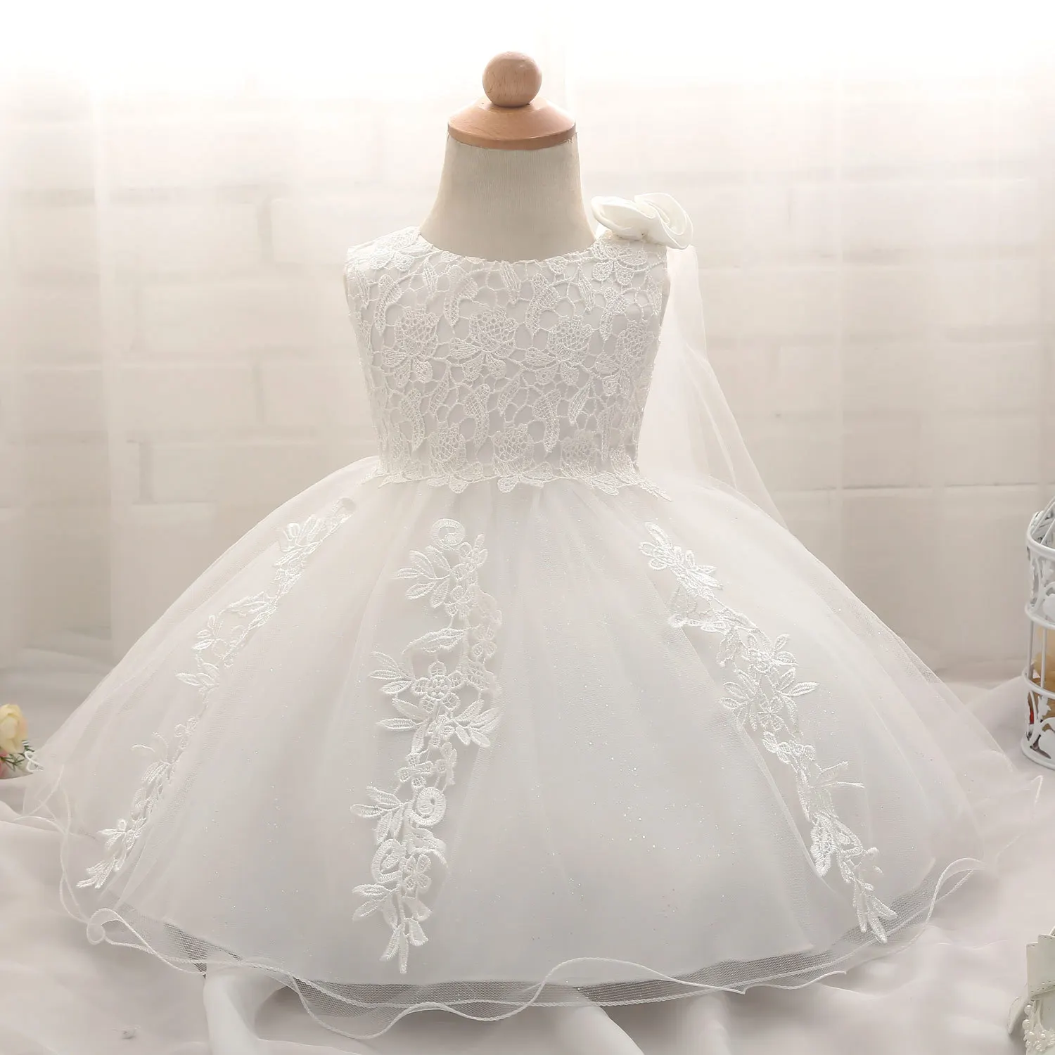 Стиль платья для маленьких девочек без рукавов Тюль день рождения крестильное платье Формальные Дети Одежда