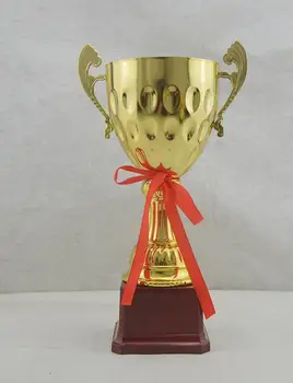 

Nubo customized the logo of the metal trophy for the new high-end art and sports events World Cup