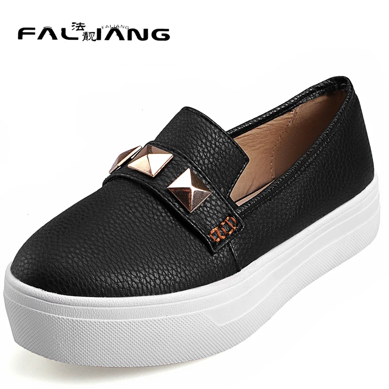 

2017 Fashion New Round Toe Shallow mouth Sets of mouth Flat Platform shoes Metal Decoration Thick bottom Womens Shoes Flat shoes