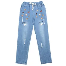 Рваные джинсы для Для женщин нарядной вышивкой в виде цветов; однотонные потертые джинсовые штаны джинсы на завязках женские прямые брюки T522