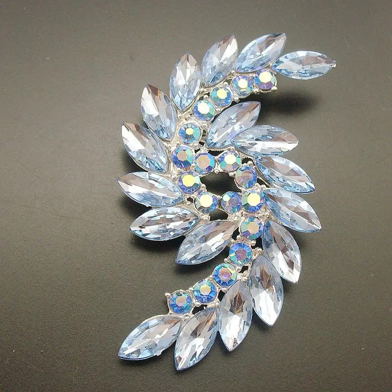 

1 Piece Elegant Fashion Blue Crystal Rhinestone Silver Plated Statement Double Spiral Brooches Pins For Women 2018 Item: BH7615