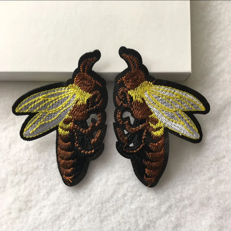 

Free Ship 5Pair=10Pcs Small Bee Emboridery Patches Applique Fabric Sew On Clothes Dress T-Shirt Cap Patchwork Accessory 7.5*8CM