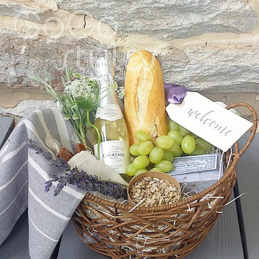 

Cocostyles personalized blank rustic rattan woven basket with handle for home decoration and wedding gift packing basket