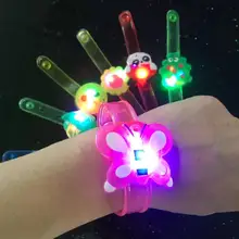 Светодиодный фонарик для детей; браслет на запястье; подарок на день рождения; вечерние светящиеся часы с героями мультфильмов