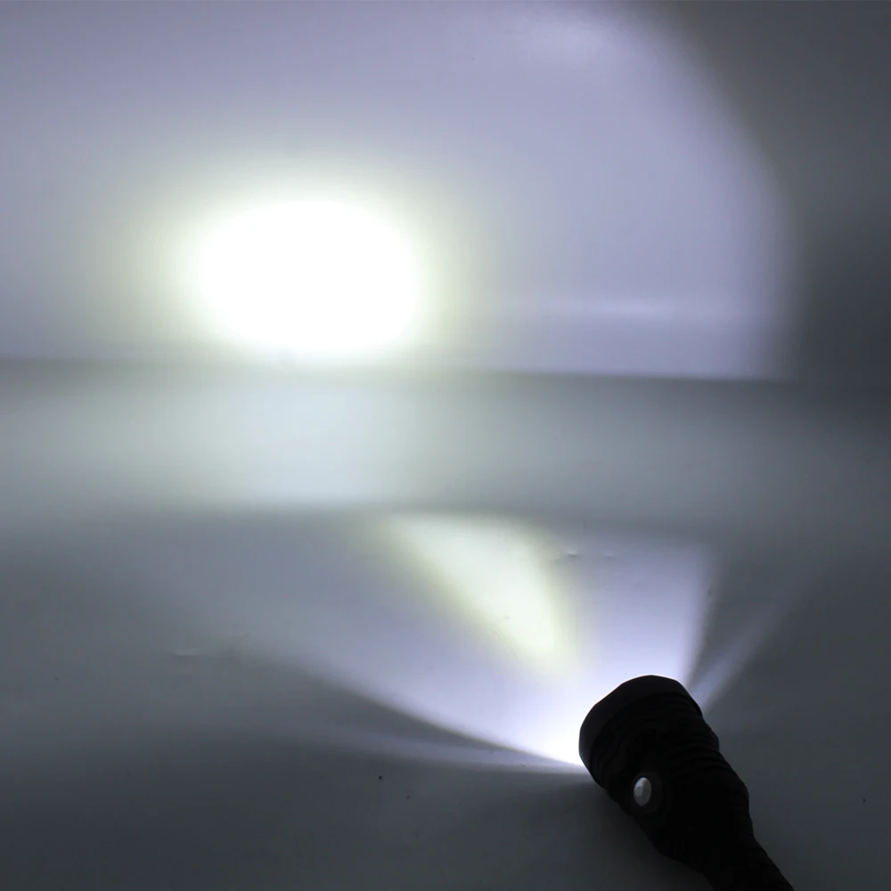 xhp70 flashlight (8)