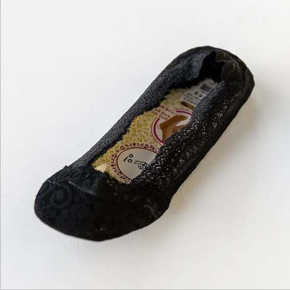 QA104 невидимые носки-тапочки с закрытым носком противоскользящие носки с кружевной силикагелевой подошвой женские короткие носки весна-лето - Цвет: Черный