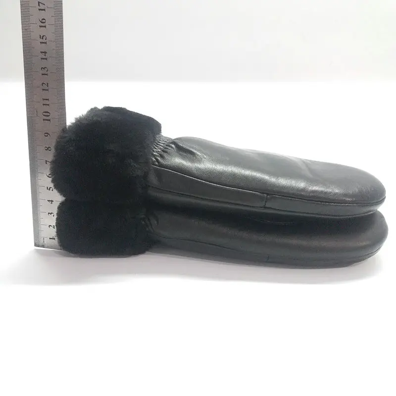 New ladies sheepskin gloves winter black sheepskin gloves mittens mittens plus velvet thickening sports gloves New ladies sheepskin gloves winter black sheepskin gloves mittens mittens plus velvet thickening sports gloves