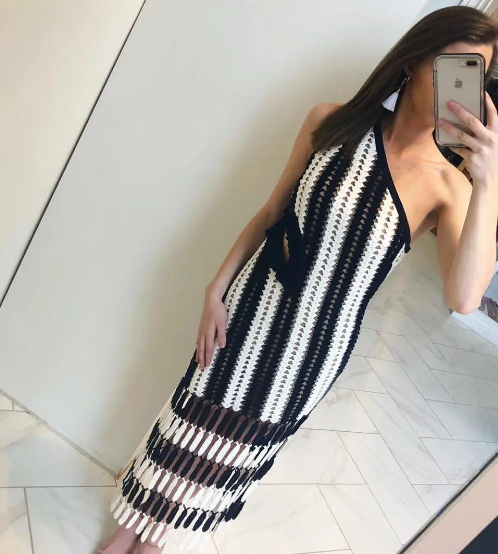 

Spring and summer 18 new openwork embroidered dress blue and white