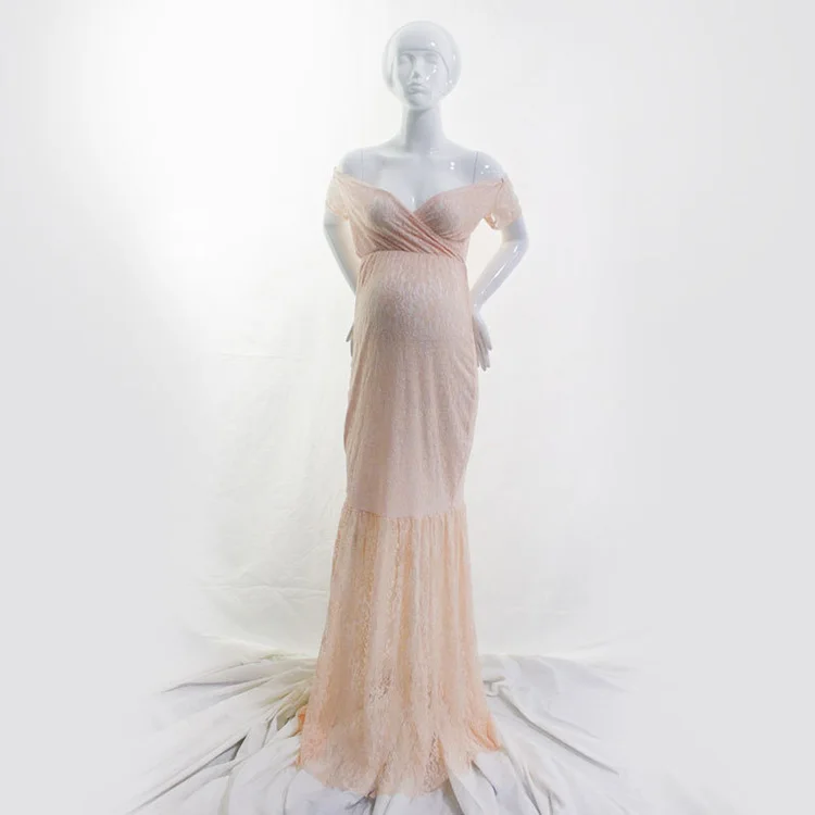 pregnant woman photo shoot long dress