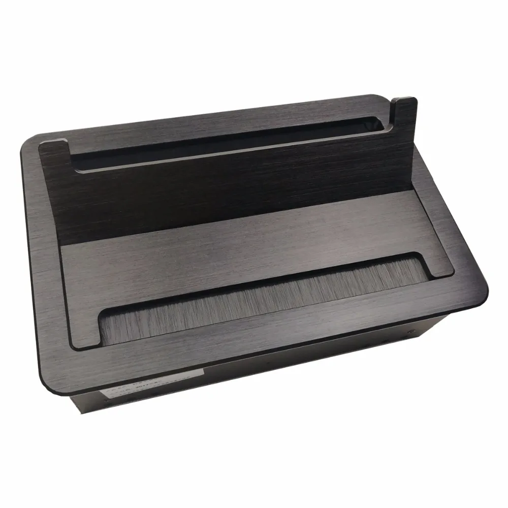 black desktop socket3