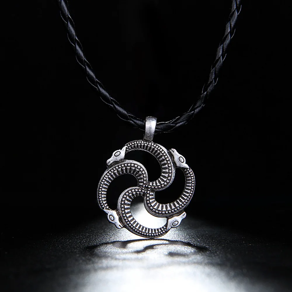 Viking Quatro Projeto da Serpente do punk Liga Pingente Colares Para Homens Ocos Animal Cadeia de Corda de Couro Masculinos Acessórios Colar de Jóias