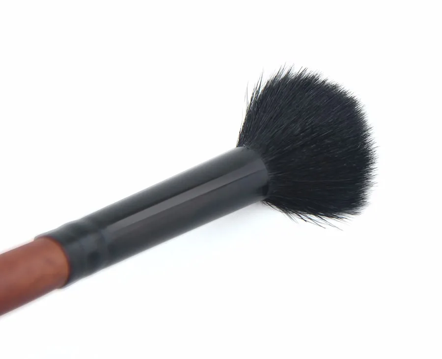 eyeshadow brush 2