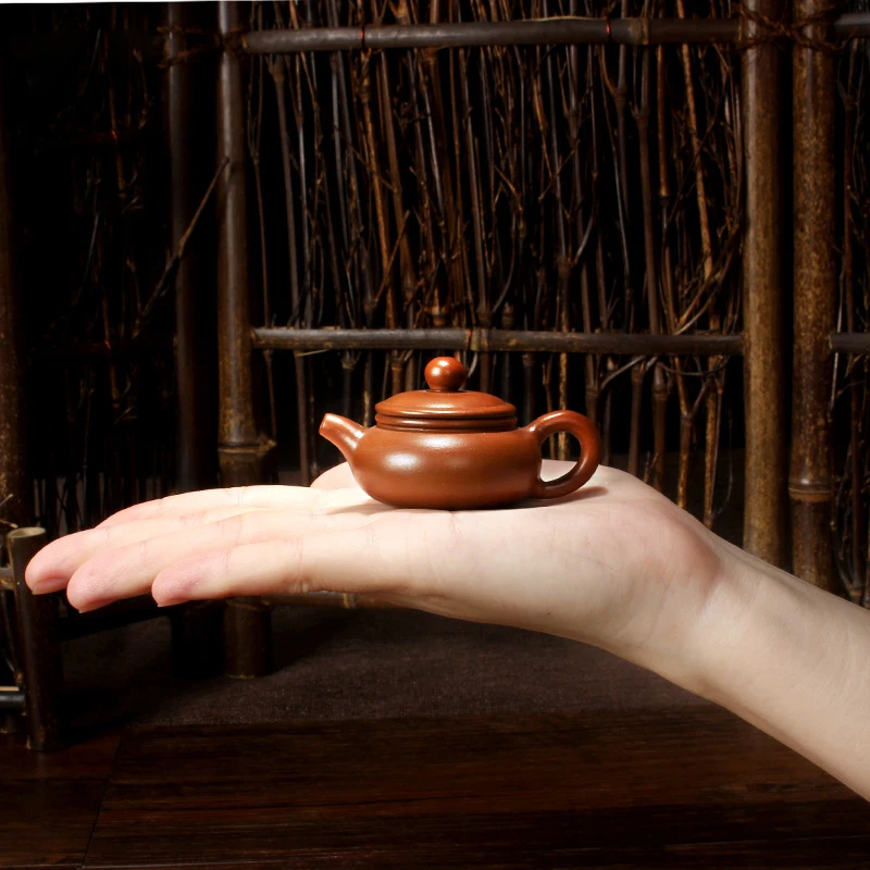 

Yixing Purple Sand Little Tea Pet Teapot Pocket Mini Tea Pot of Household Accessories Play Furnishing Articles