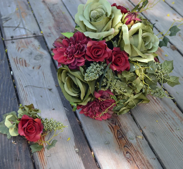 Hecho a mano de la flor artificial flor de la boda novia con flores rojo guelder rosa