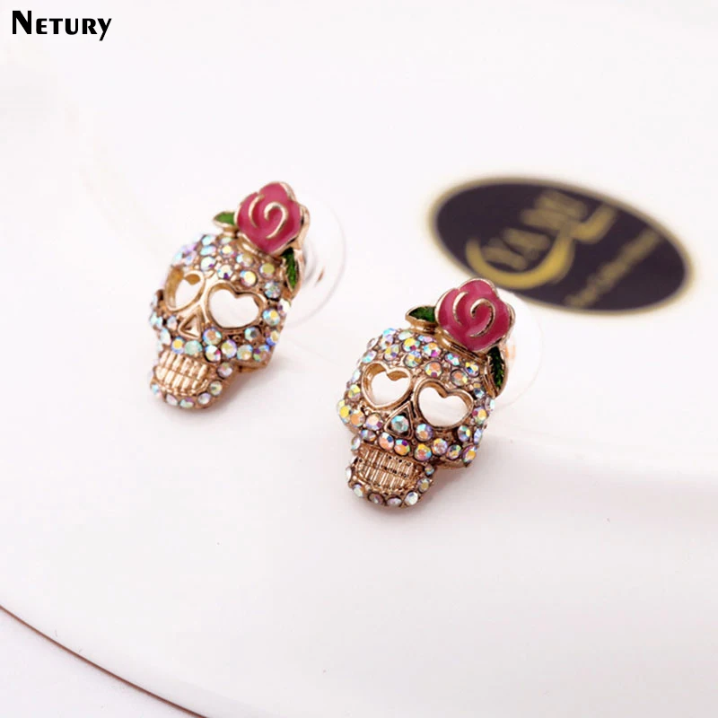 

Women hiphop stud earrings Europe fashion hyperbole heart Openwork earrings Rose heart gold rock retro vintage jewelry Funny