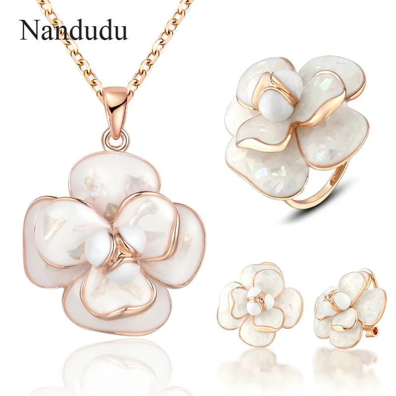 R681E36necklace