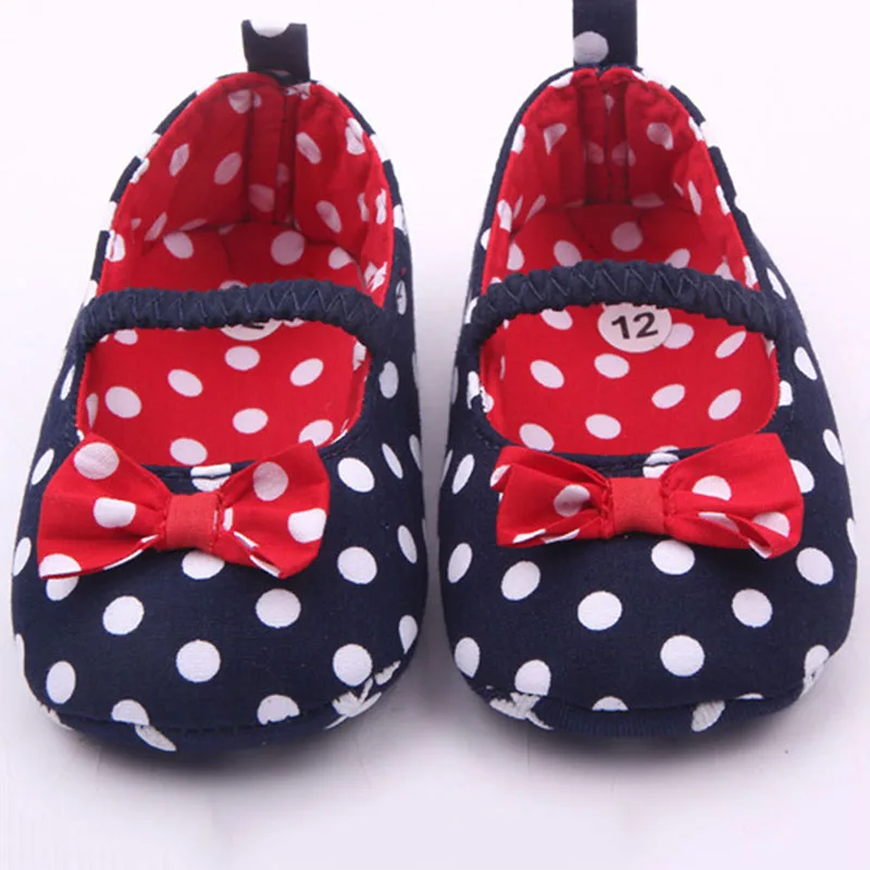 

Fashion Baby Girls Prewalkers Sweet Soft Warm Antiskid Toddler Flower Polka Crib Shoes