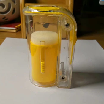 

1Pcs Bee Queen Marking Catcher Plastic One Handed Marker Bottle Plunger Plush Beekeeper Tool Garden Beekeeper Queen Bee Catcher