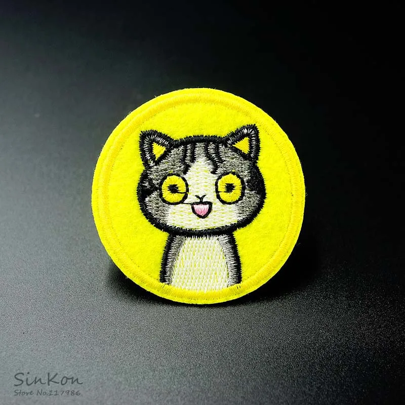 

Cat Size:5.0x5.0cm DIY Cloth Badges Patch Embroidered Applique Sewing Label Clothes Stickers Apparel Ornament Badge