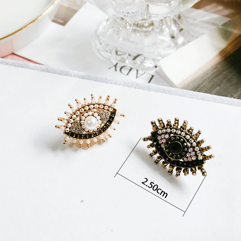 oorbellen stud earrings