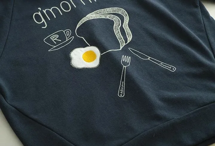 2305068895_2043881130