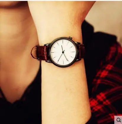 

Personality bracelet watch student Korean version of the simple trend of retro entertainment atmosphere