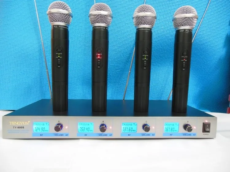 Вокальный беспроводный. 4 Channel Wireless Microphone. Микрофоны UHF professional 800. 4 Канальная радиомикрофон professional Microphone. 308 Микрофон беспроводной.