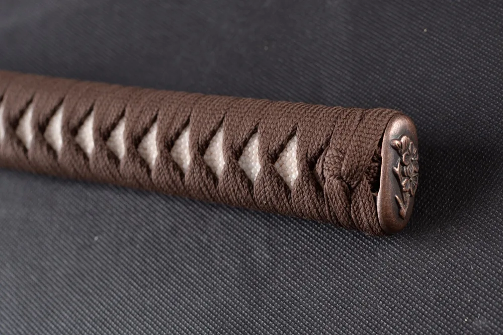 Милый классический деревянный Ремесленная ручка Tsuka для японского меча катана с коричневым шелком Ito и натуральной белой Rayskin& сплав Fuchi Kashira