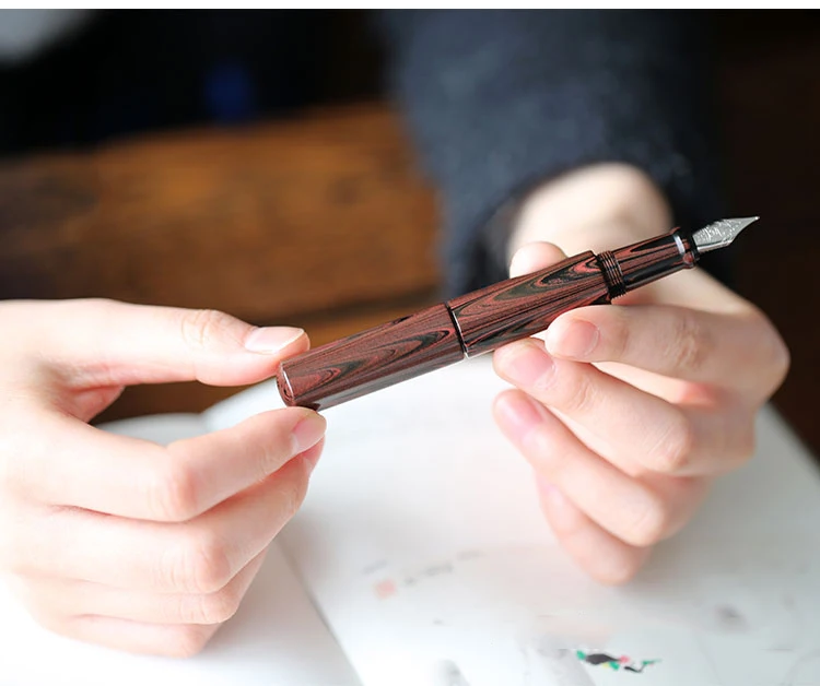 1 шт.. милые Креативные короткие перьевые ручки Портативный резиновый акриловый материал роскошные подарочные ручки для друга семьи и