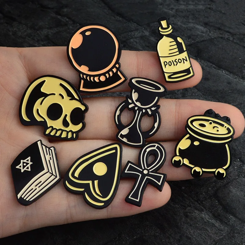 

Witch Wizard Item Soothsayer Crystal Candle Potion Cauldron Poison Ouija Skeleton Dark Pin Enamel Pins Brooches