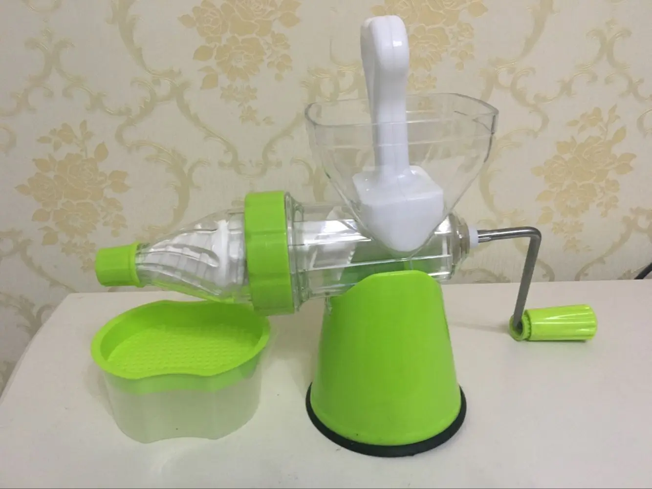 Fruit Nutrition Reserved Masticating Juicer Handmade Fruit Vegetable Tools Plastic
