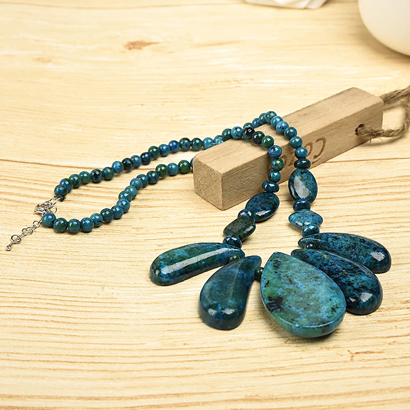 

The have four shapes PHOENIX turquoise necklace with a pendant Color mixing D I Y 6-50 mm necklace