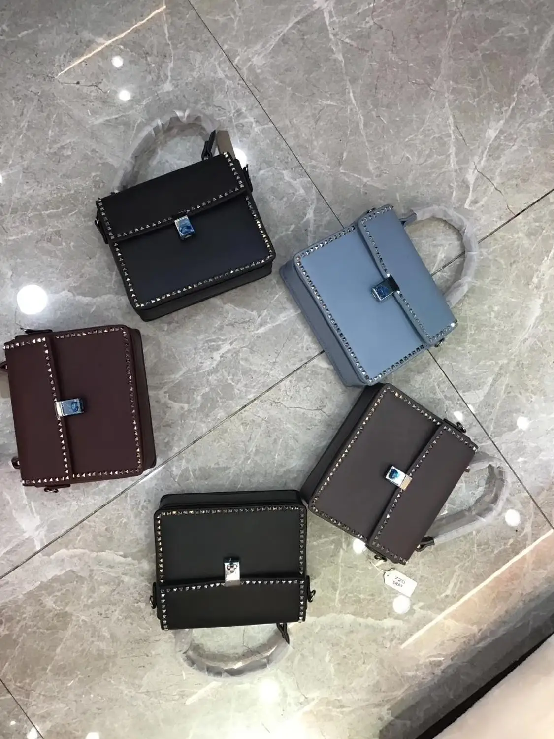 

free shipping 2019 hot sale genuine cow leather small round rivet fashion women simple handbag & shoulder bag and crossbody bag