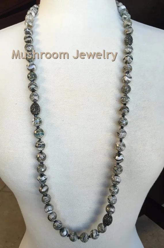 NS193172 Gemstone Agate necklace with gunmetal pave crystal oval beads. Metal alloy bead (1)