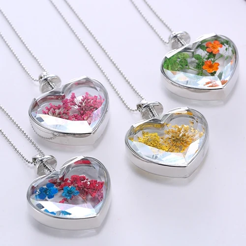 

Fashion Women Dried Flower Glass Heart Love Locket Pendant Necklace Jewelry