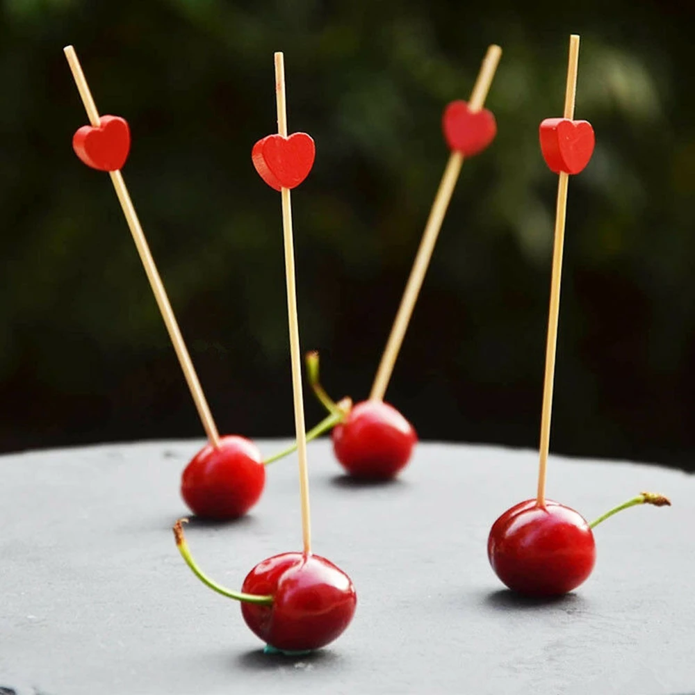 New 100Pcs 12cm Disposable Bamboo Heart Skewer Fruit Dessert Cake Sign Cocktail Pick Cute Food Stick Buffet Cupcake Topper Party