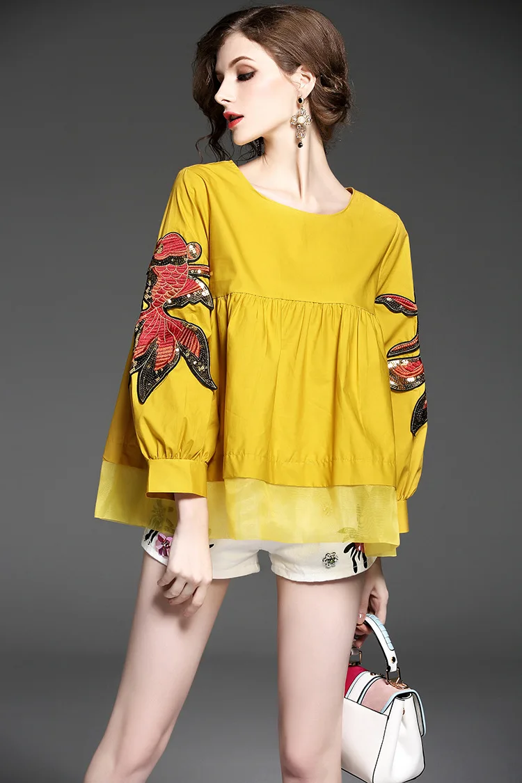 Fashion Goldfish Animal Embroidery Beading Decoration O-Neck Loose Style Cute Blouse Shirt Women (1)