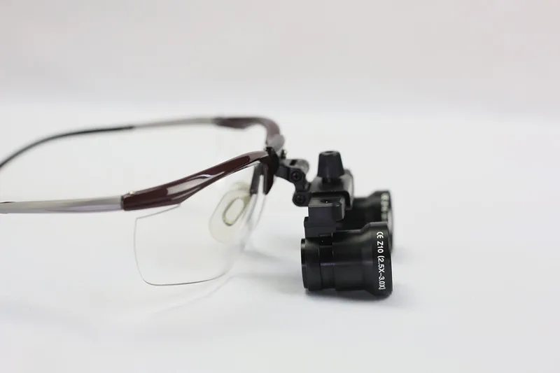 TAO'S Z10 adjustable magnification variable dental surgical loupes