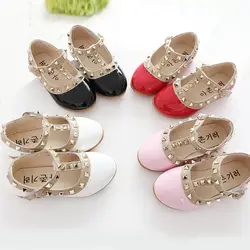 2018 новая обувь для девочек весна и autumen детей Обувь девушка Заклёпки принцесса плоские Обувь Т-образным Стиль обувь для детей
