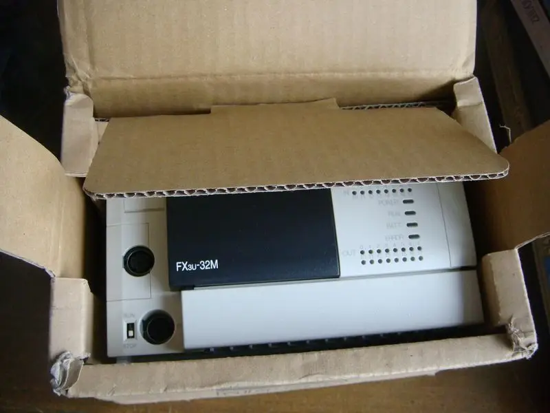 

[SA] Positive! FX3U-32MT 99 original - PLC spot 6 physical spot