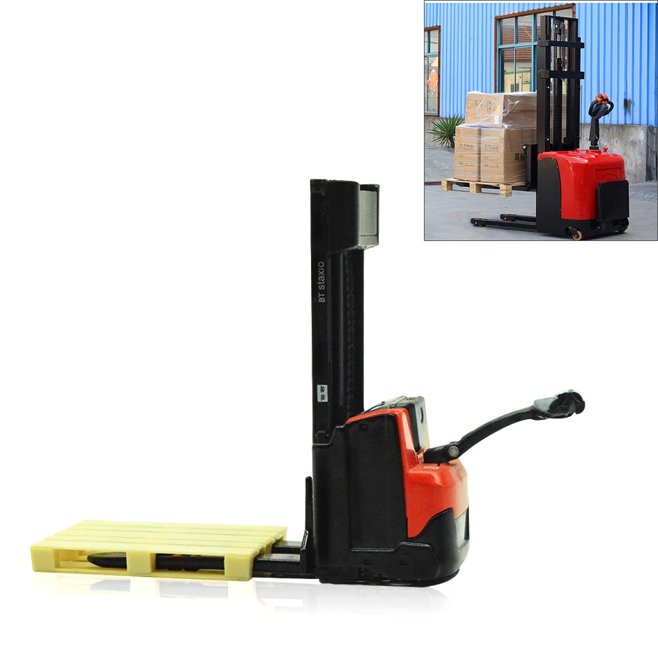 

1/24 BT LEVIO Forklift and BT STAXIO Pallet Truck Forklift Model Metal Electric Car Simulation Engineering Transport Vehicle