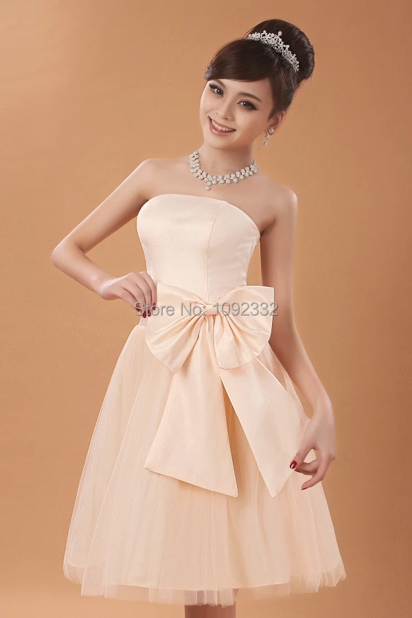 Женское свадебное платье с открытой спиной короткое бантом модель A77 2016|gown plus