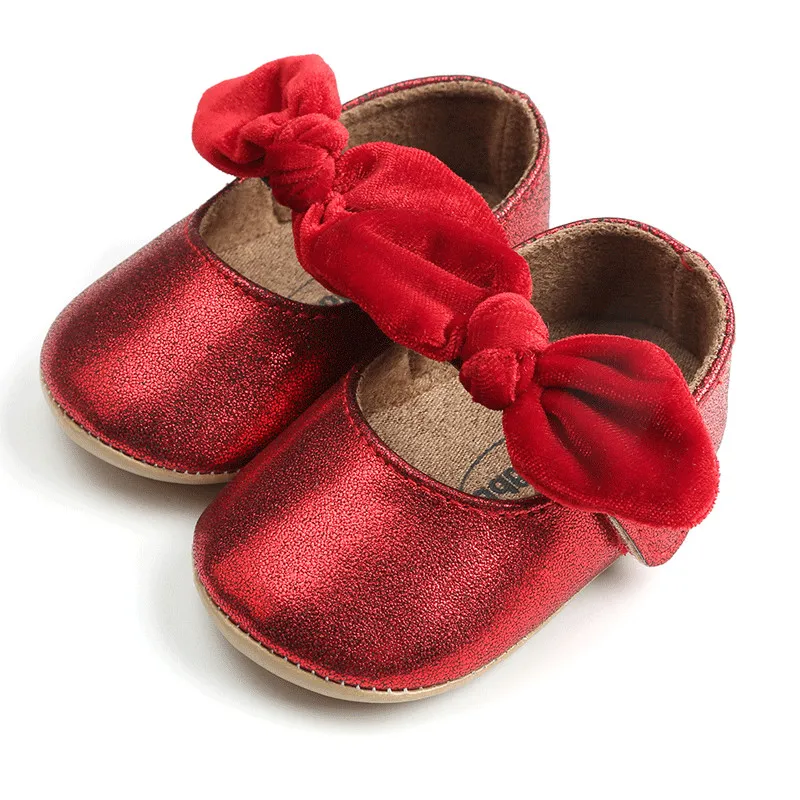 На возраст от 0 до 18 месяцев, Одежда для новорожденных и для маленьких девочек туфли с бантиком для младенцев с мягкой подошвой кожаные тапочки для малышей; носки для малышей; для девочек