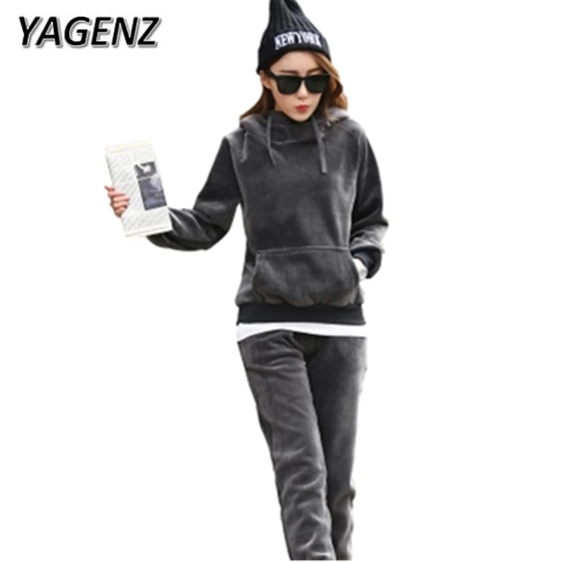 

YAGENZ 2019 New Winter 2-piece Set Women Sporting Suits Gold velvet Plus velvet Loose Hooded Sportswear Casual Clothing Sets 3XL