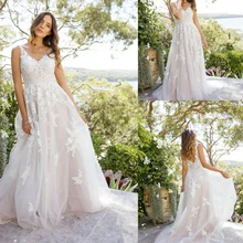 Элегантное свадебное платье трапециевидной формы с v-образным вырезом и кружевными бретельками, с аппликацией, без рукавов, с v-образным вырезом на спине, мягкое Тюлевое свадебное платье с коротким шлейфом