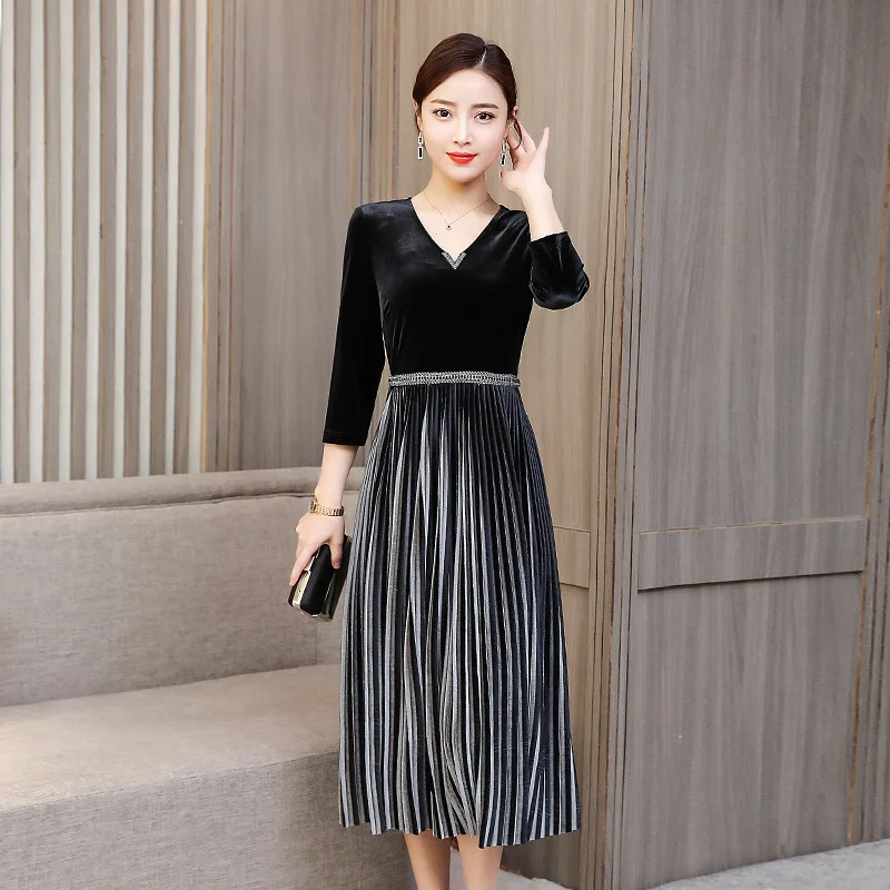 

2019 spring new dress Slim fashion v-neck velvet long wild even summer dress