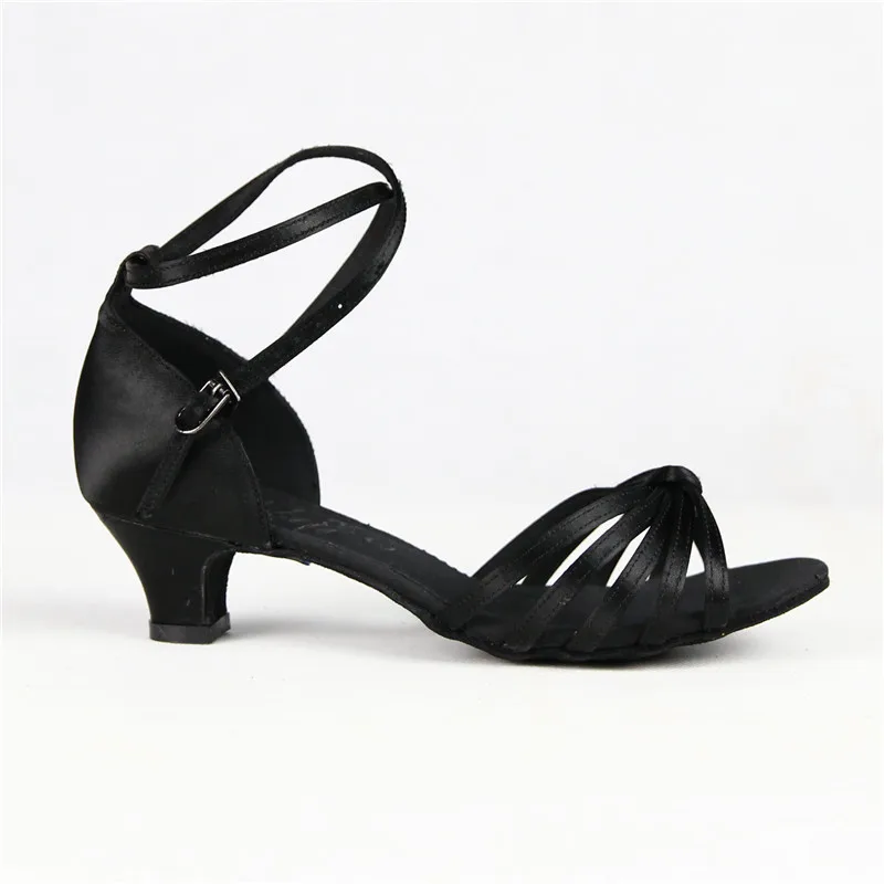 Обувь для латинских танцев для девочек BD606 атласная коричневая обувь для латинских танцев Обувь для бальных танцев детские сандалии домашняя обувь на низком каблуке - Цвет: Black color