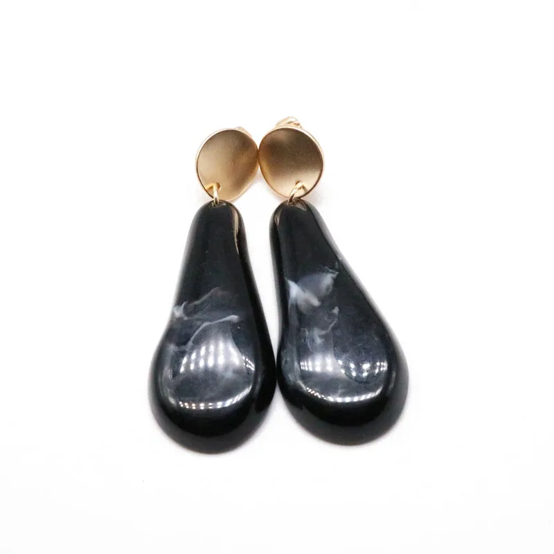 

Free Shipping Black Resin Clip Earring