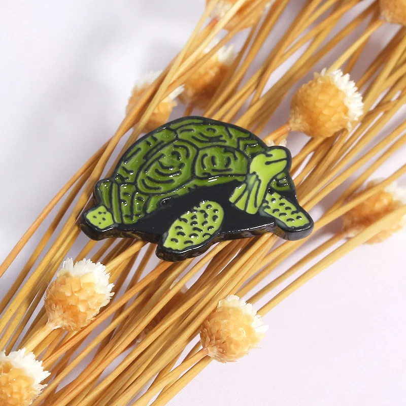 

2019 NEW Animal Tortoise Brooches Enamel Lapel Hat Cap Tie Pin Badge Man Woman Cute Jewelry Gift for Children
